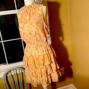 NWT 1State pale pink floral dress smocked neck&waist. 3 tiered bottom
